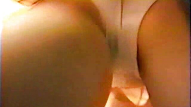 Des monstres verts video six porno tourmentent une fille aux gros seins attachée avec une corde dans le cul avec de grosses bites