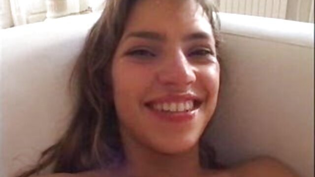 Jolie femme avec des lunettes en vacances en Turquie a commencé une videos jacquie et michel gratuite romance de villégiature avec un mec maigre et sa longue pendaison