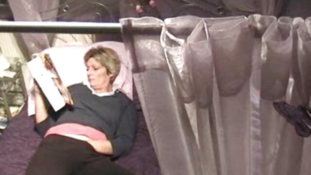 Khachi a utilisé des somnifères pour une blonde et baisée à deux film porno vintage gratuit en plein jour chez elle