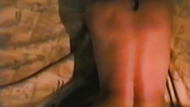 Une adolescente britannique pulpeuse se fait percer par une jeune américaine video porno gode avec un long outil