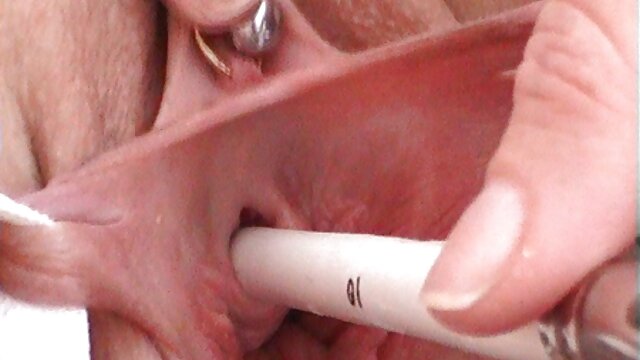 Trois film video prono chiennes aux gros seins lascives ont sucé le mâle