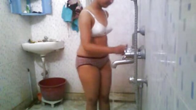 Brunettes les video de xxx lesbiennes caressent passionnément les chattes