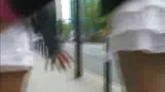 La femme de quelqu'un d'autre, pendant les rapports sexuels, a video porno special replié ses jambes sur le ventre du hahalya et s'est accroupie et a laissé un raifort gras dans le cul